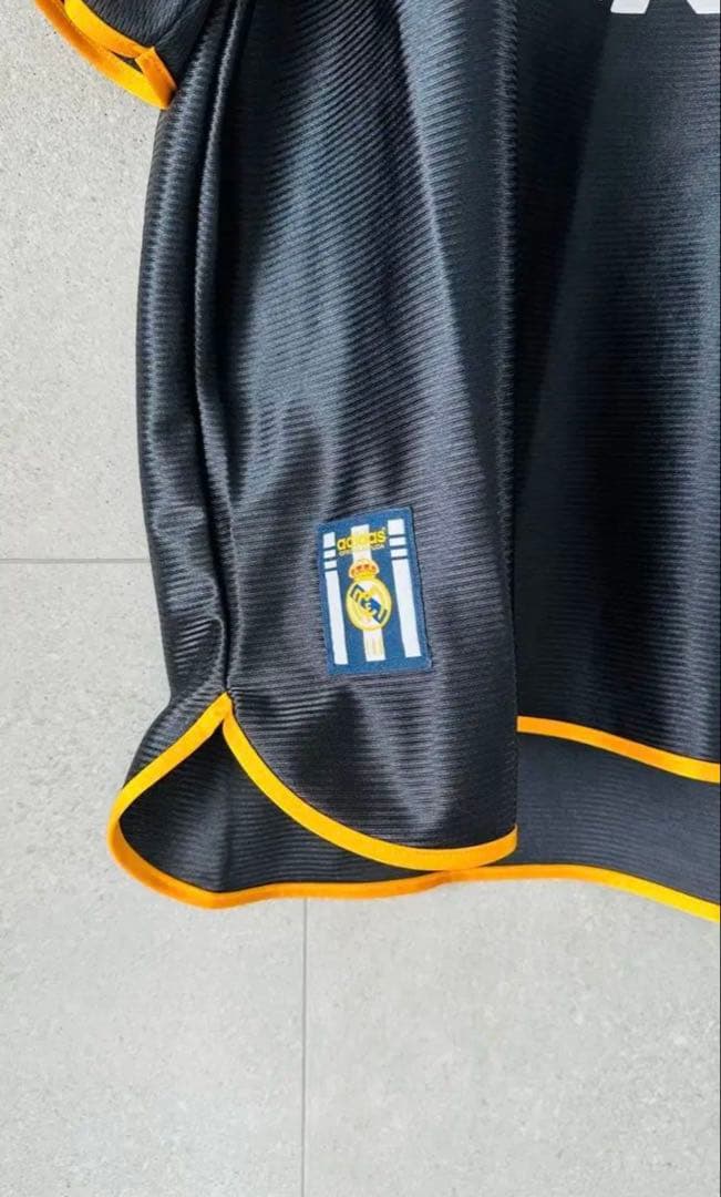 【正規品】レアル・マドリード 1999/2000 レトロ ユニフォーム