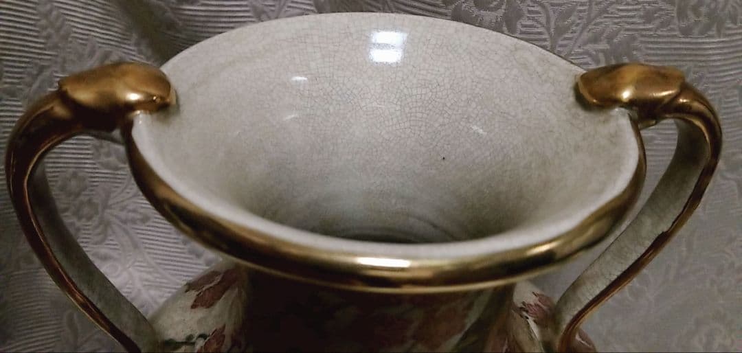 薩摩焼 持ち手付壷 金彩 孔雀牡丹 垂れ桜 丸十 縁起