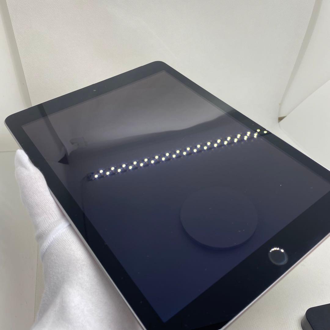 Apple アップル iPad アイパッド 第5世代 32GB 本体 シルバー