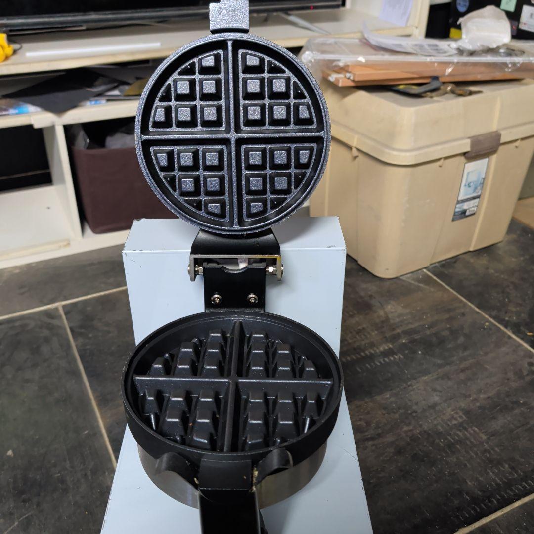 TVT ワッフルメーカー 1200W 445*250*300mm中古品！