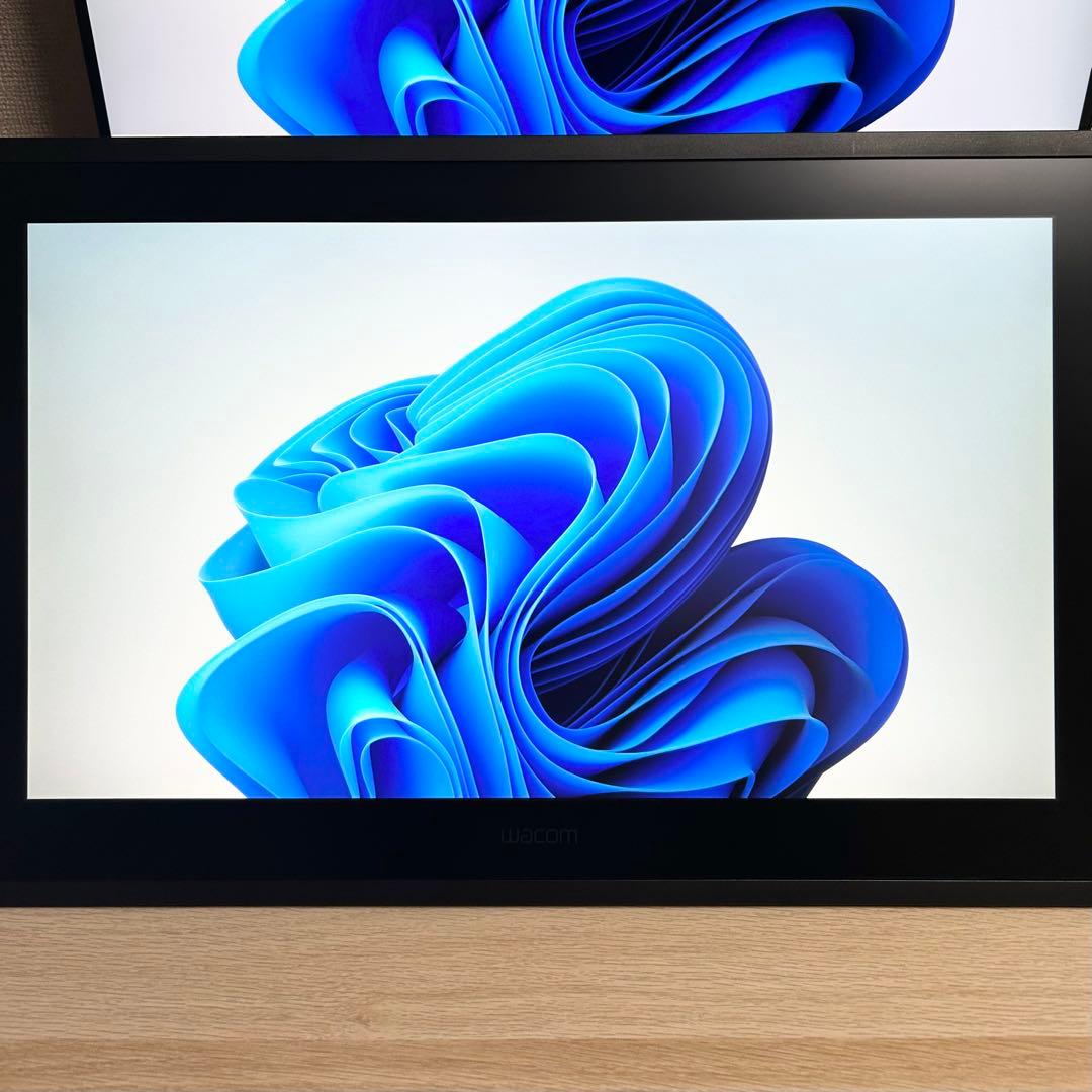 Wacom Cintiq22 ／ Pro Pen2 ／ 純正替え芯 付き