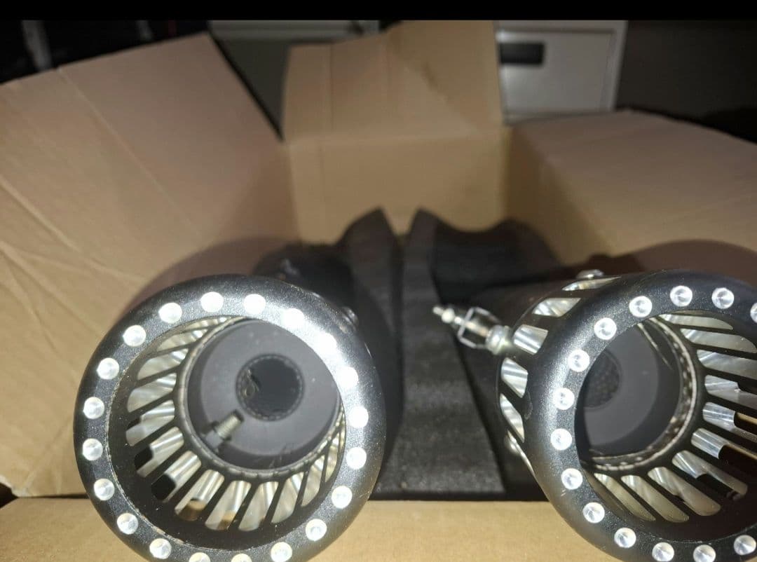 ブラックマフラー 取り付け用パイプ付き