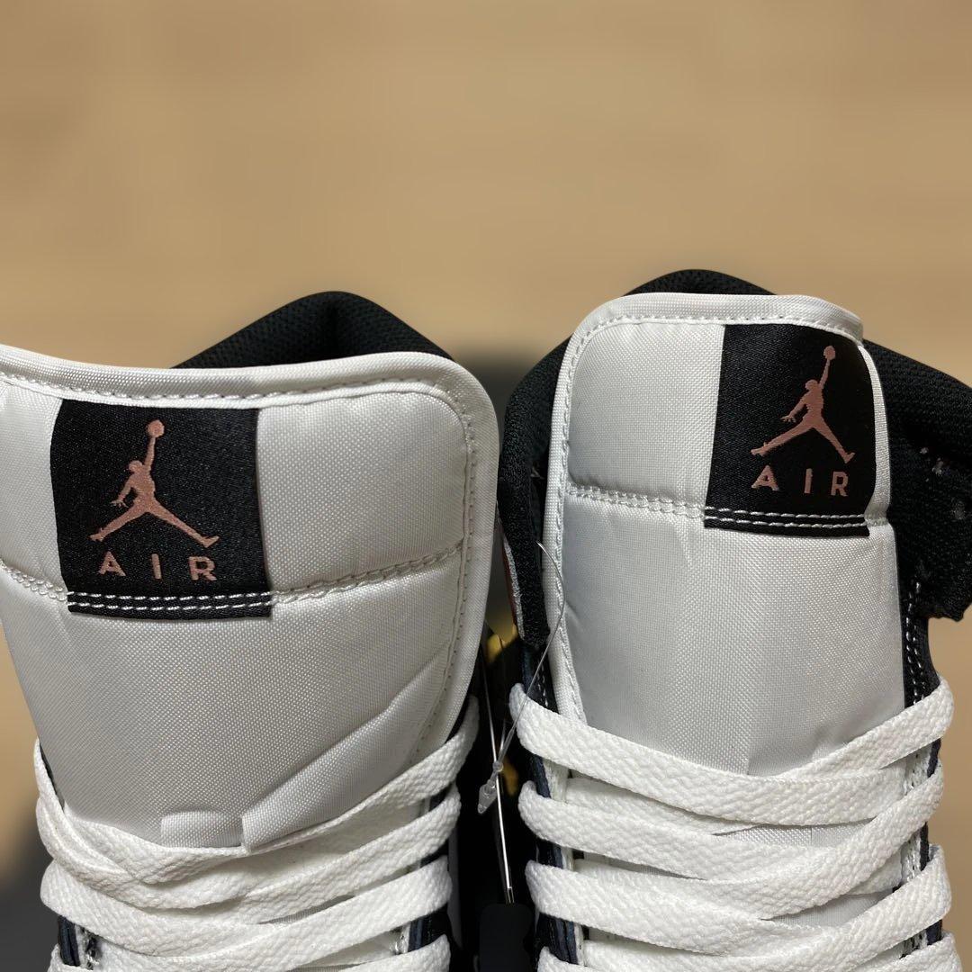 【新品未使用】Nike Air Jordan 1 ブラック/ホワイト/ピンク