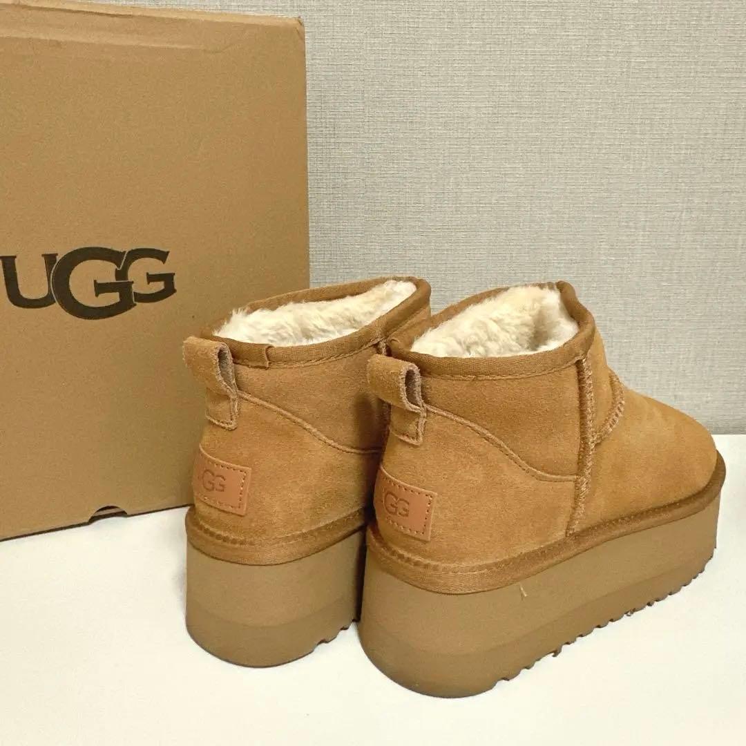 UGG クラシックウルトラミニプラットフォーム