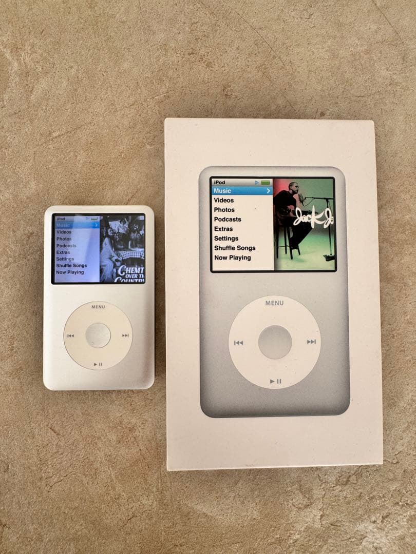 極美品 iPod classic 120GB シルバー 新品バッテリー