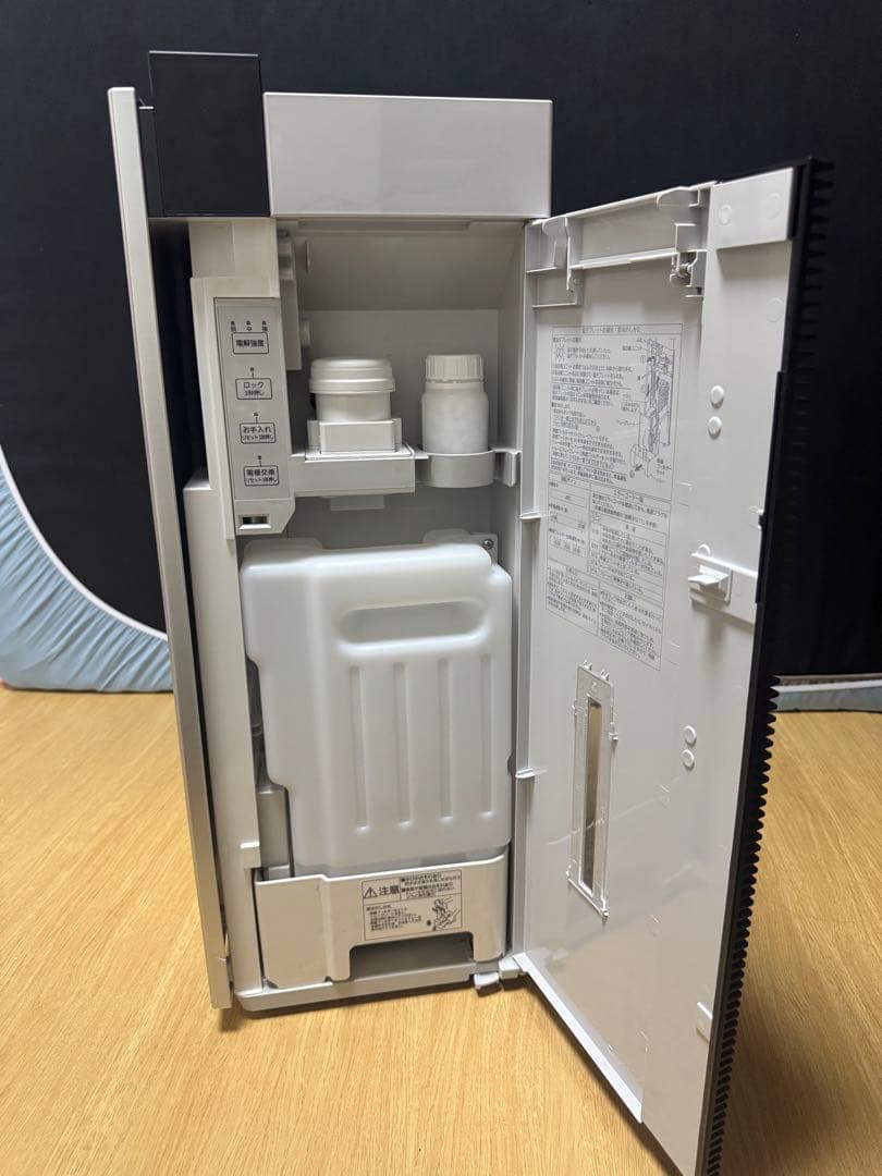 ひろとも未使用　次亜塩素酸 空間除菌脱臭機 ジアイーノ F-MV5400