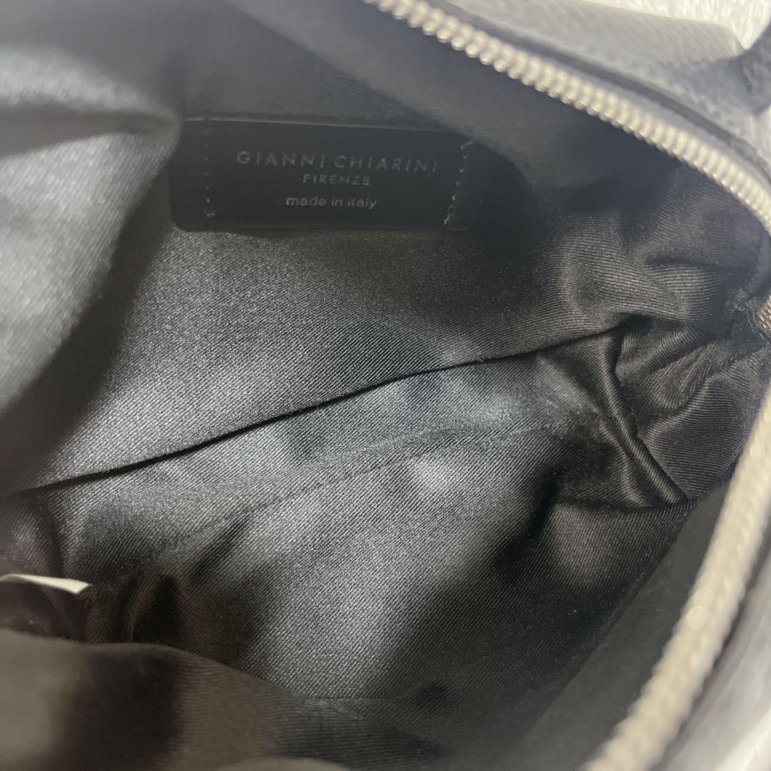 【極美品】GIANNI CHIARINI アリファ S ショルダーバッグ　黒