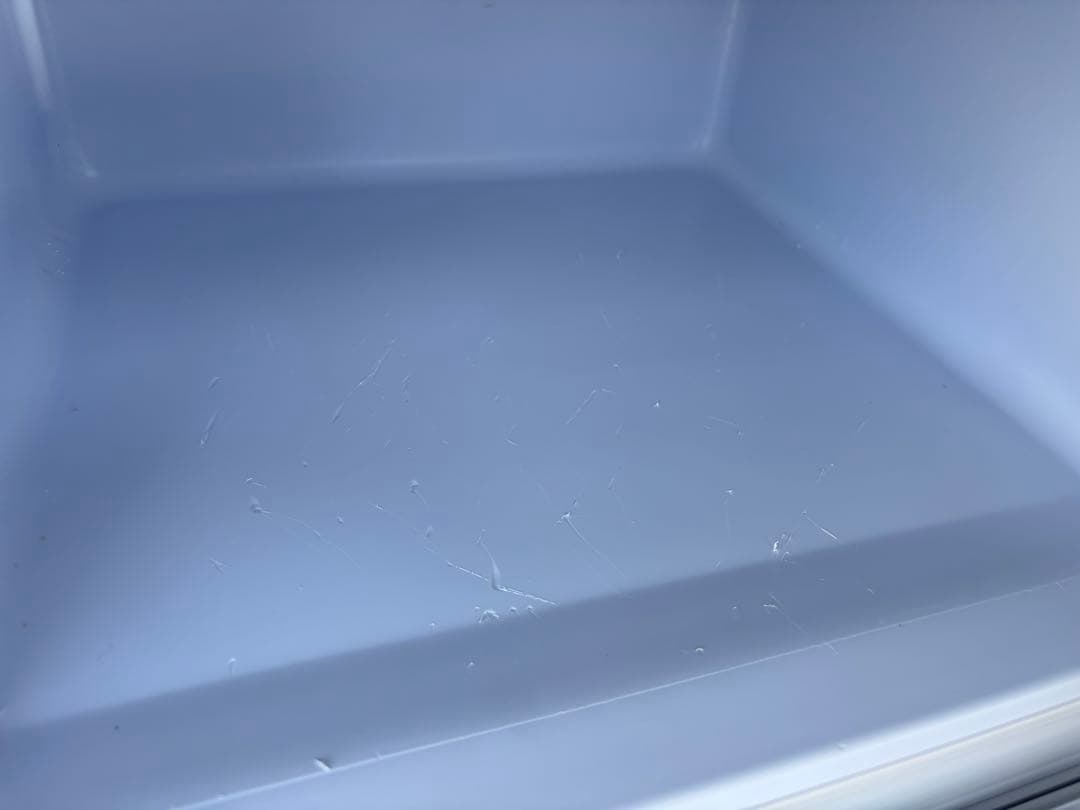 美品 2024年製 レトロな冷蔵冷凍庫 81L ホワイト