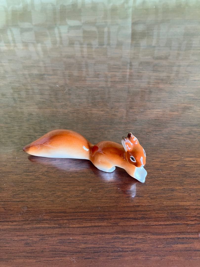 ロモノーソフ　フィギュリン　フィギュア　リス