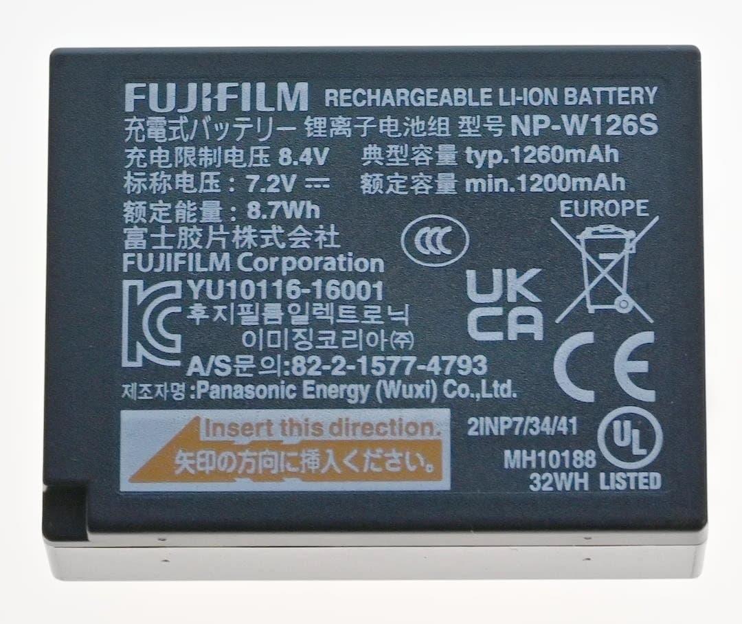 X half（FUJIFILM X-HF1）のチャコールシルバー