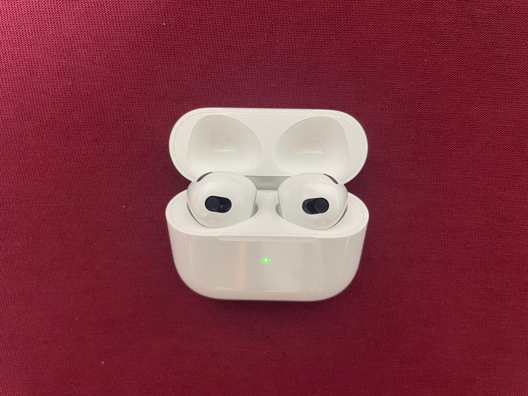 AirPods 3 エアポッズ　第三世代　ワイヤレス充電対応 Apple