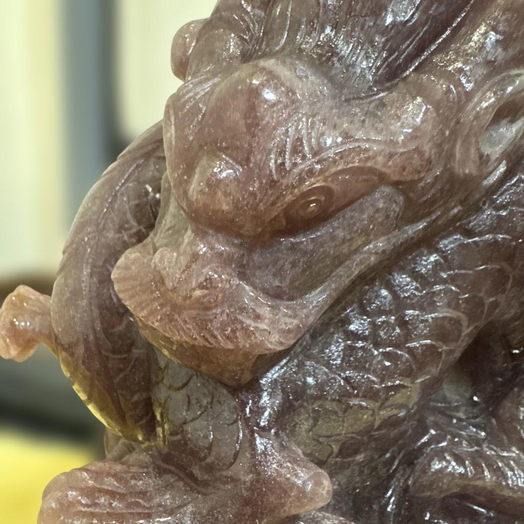 【極上品】ストロベリークォーツ　龍彫　2キロ超