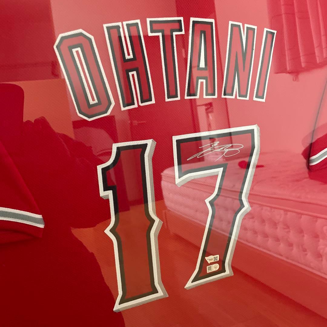 大谷翔平　額装入り直筆サイン入りオーセンティックユニフォーム　ファナティクス社