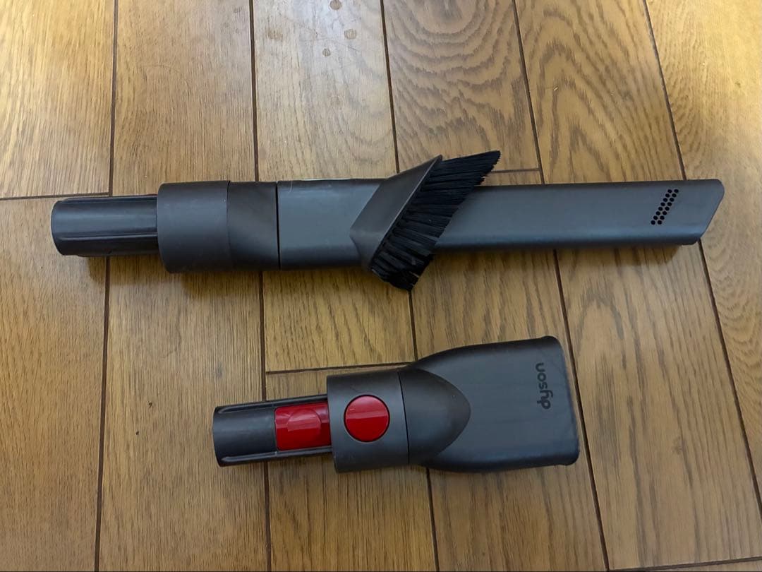 ダイソン コードレスクリーナー　SV33　約25分 LEDヘッド、専用スタンド付