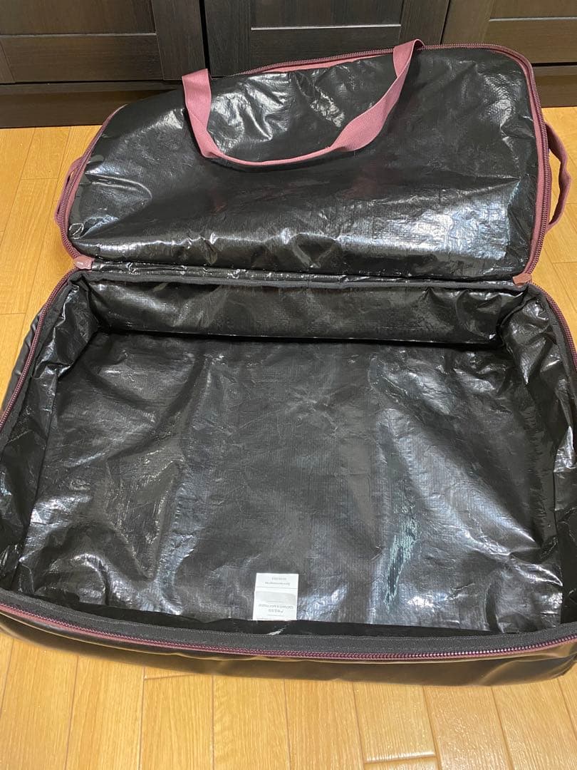 Burton ダッフルバッグ 70L 23-24モデル 防水　コンパートメント付