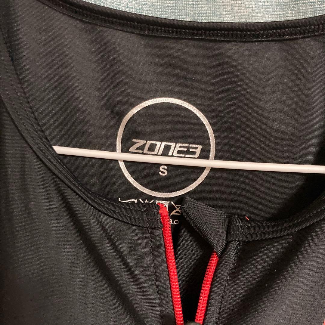 ZONE3 トレーニングウェア Sサイズ ブラック/レッド　トライスーツ
