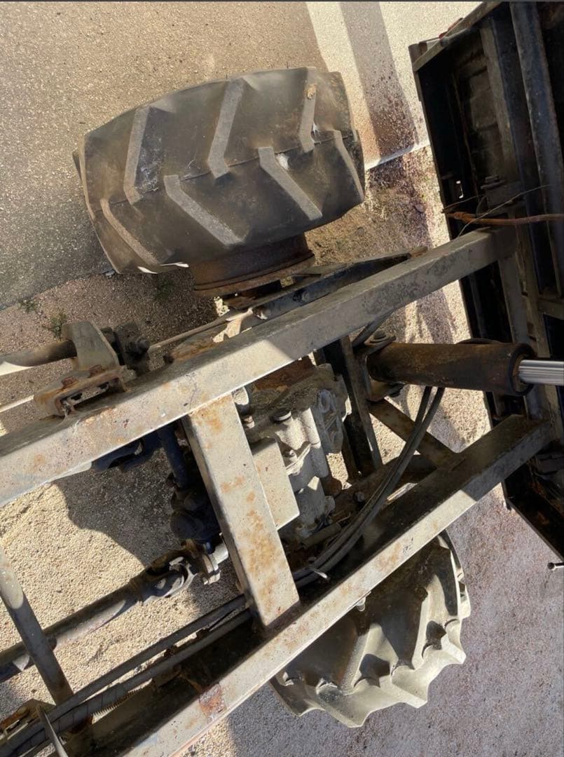 運搬車　ダンプ　4WD