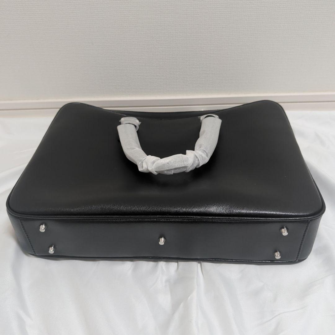 （新品・定価半額）イタリアンレザー ビジネスバッグ　authentic