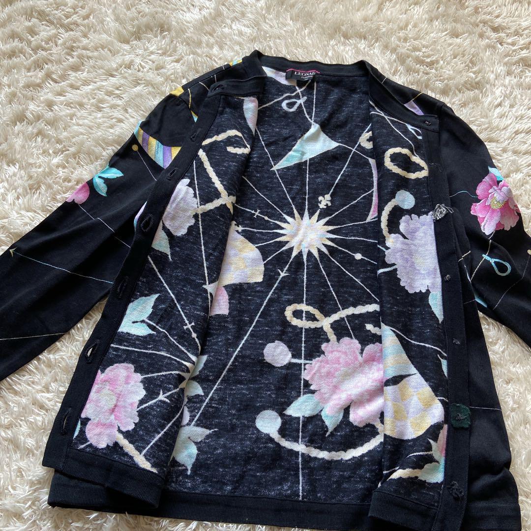 美品　レオナール　花柄ニットカーディガン　ブラック　綿　M 金ボタン　フラワー