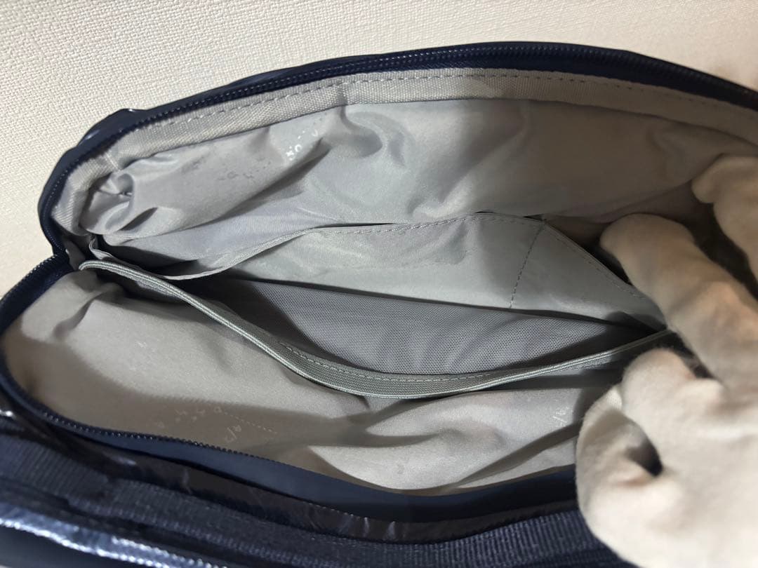 【新品未使用】トポロジー ボトルサコッシュラージ　ストラップ付