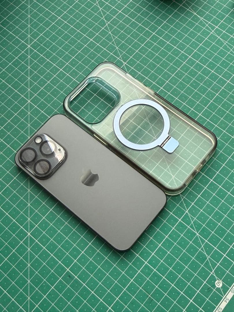 Apple iPhone 15pro 本体 512GB 黒　フィルム ケース付