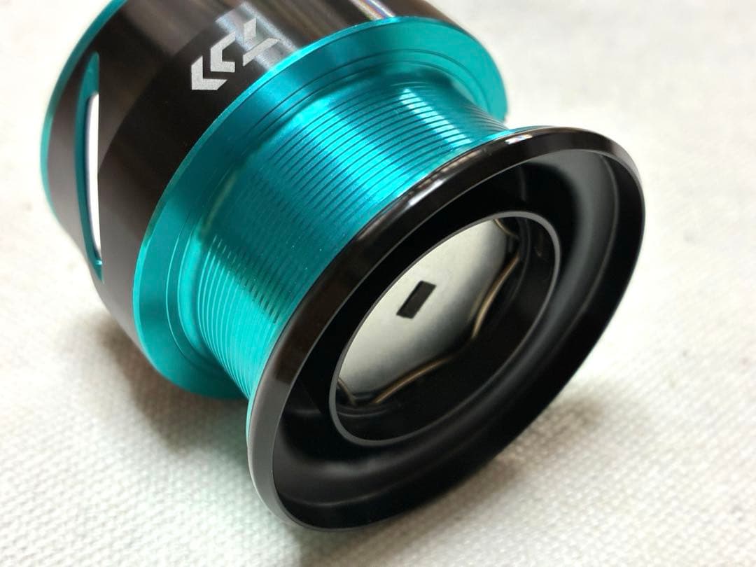 【極美品】Daiwaリール21EME AIR LT2500-DH【純正スプール】