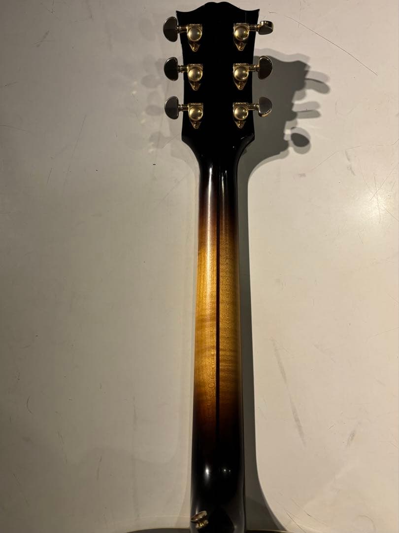 ぺぺ Gibson SJ-200 2015