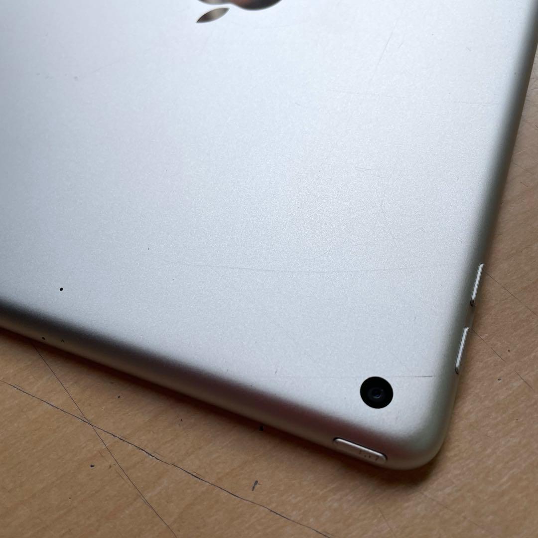 iPad 第6世代　A1893　Wi-Fiモデル　シルバー　32GB 美品　#7