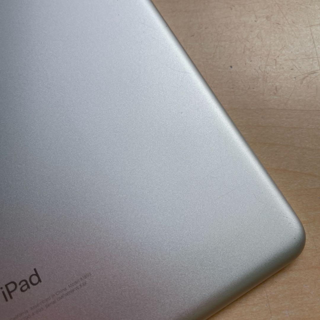 iPad 第6世代　A1893　Wi-Fiモデル　シルバー　32GB 美品　#7