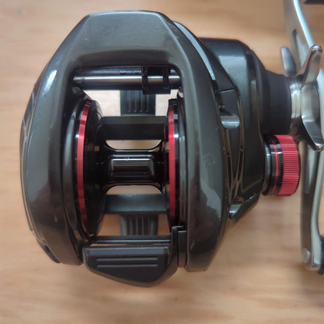 SHIMANO 24Scorpion MD 300XGLH ベイトリール