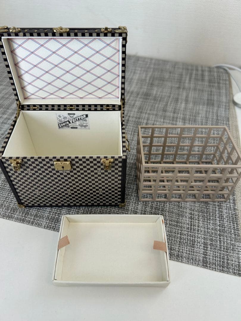 希少　LOUIS VUITTON VIP顧客ノベルティダミエ小物入れ　箱無し