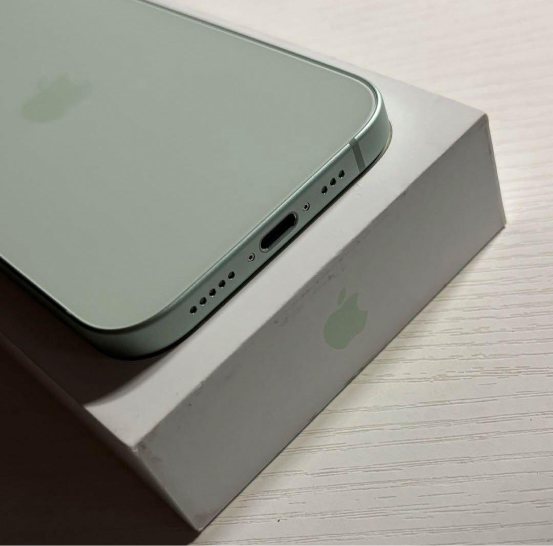 iPhone 15 128GB グリーン SIMフリー 極美品