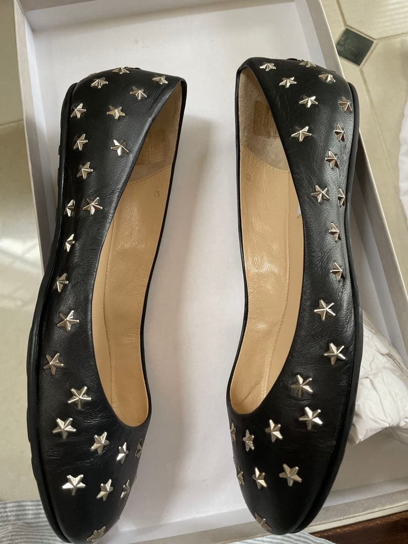JIMMY CHOO ブラック フラットシューズ 星型スタッズ