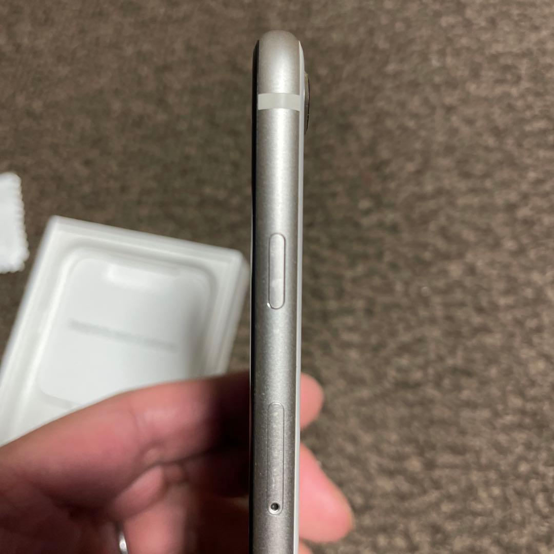 iPhone SE (第3世代) 128GB 箱あり、充電ケーブル未使用