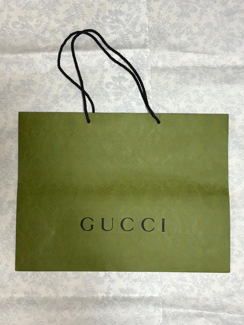 まとめ売り　GUCCI ショップ袋 オリーブグリーン+ホワイト+黒　送料込み