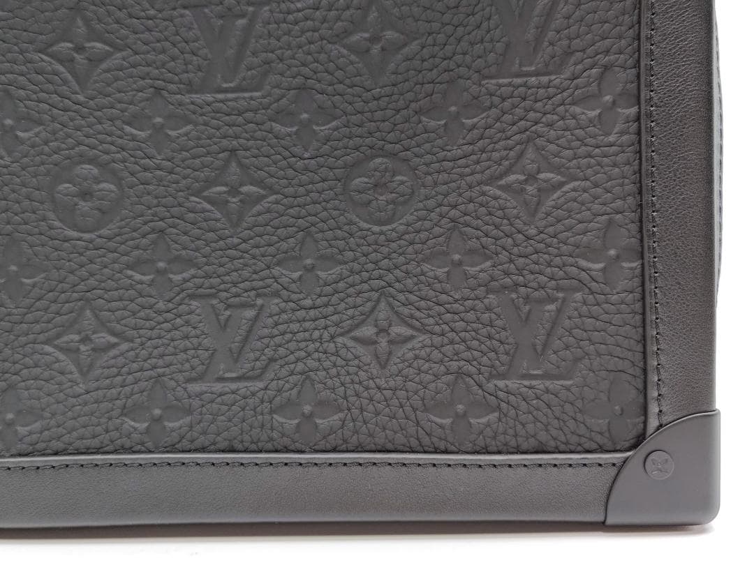 LOUIS VUITTON（ルイヴィトン）トリヨン　モノグラム　ソフトトランク