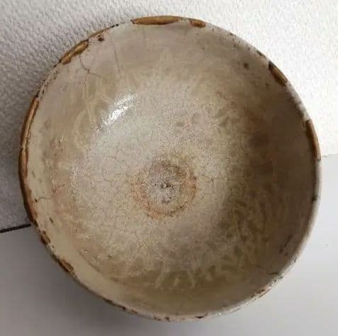 粉引　萩茶碗
