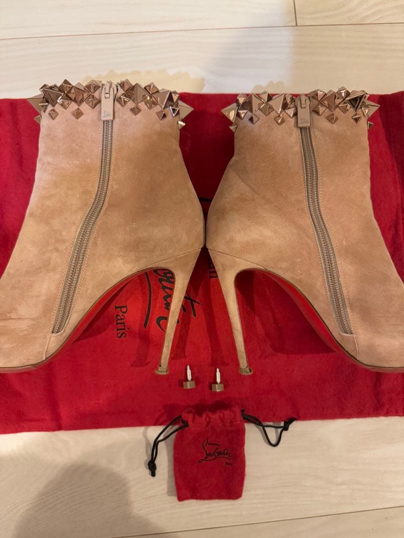美品Christian Louboutin スタッズブーツ361/2（24cm）