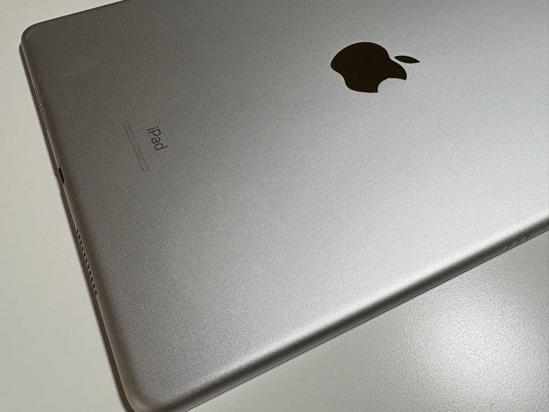 Apple iPad Air 3 64GB 純正smart cover付属