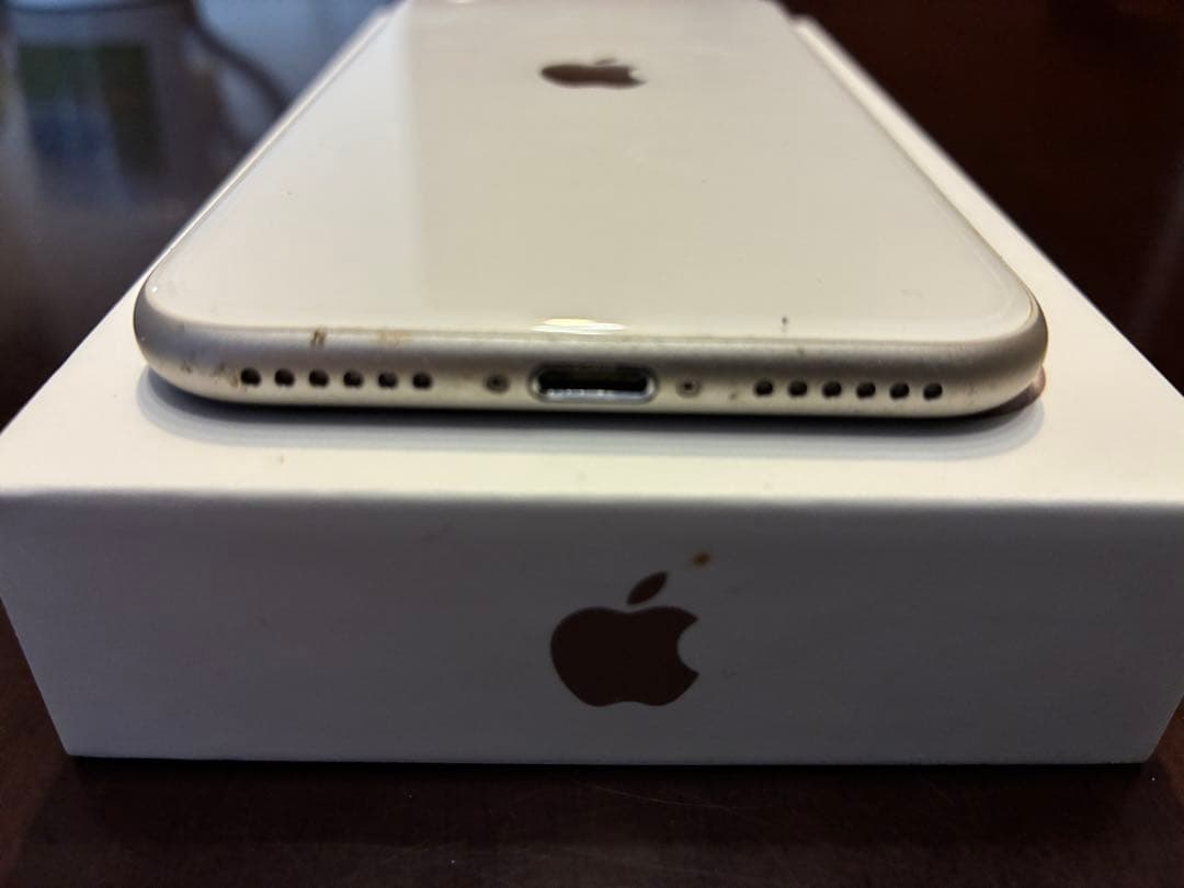 Apple iPhone SE 3 (第3世代) ホワイト　89% 美品