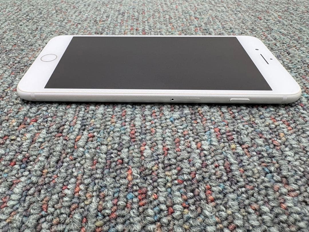 iPhone 8 Plus　64GB　simフリー　Apple　スマホ　969