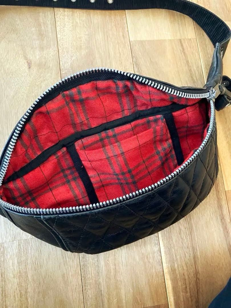 【希少】schott ボディバッグ　ブラック