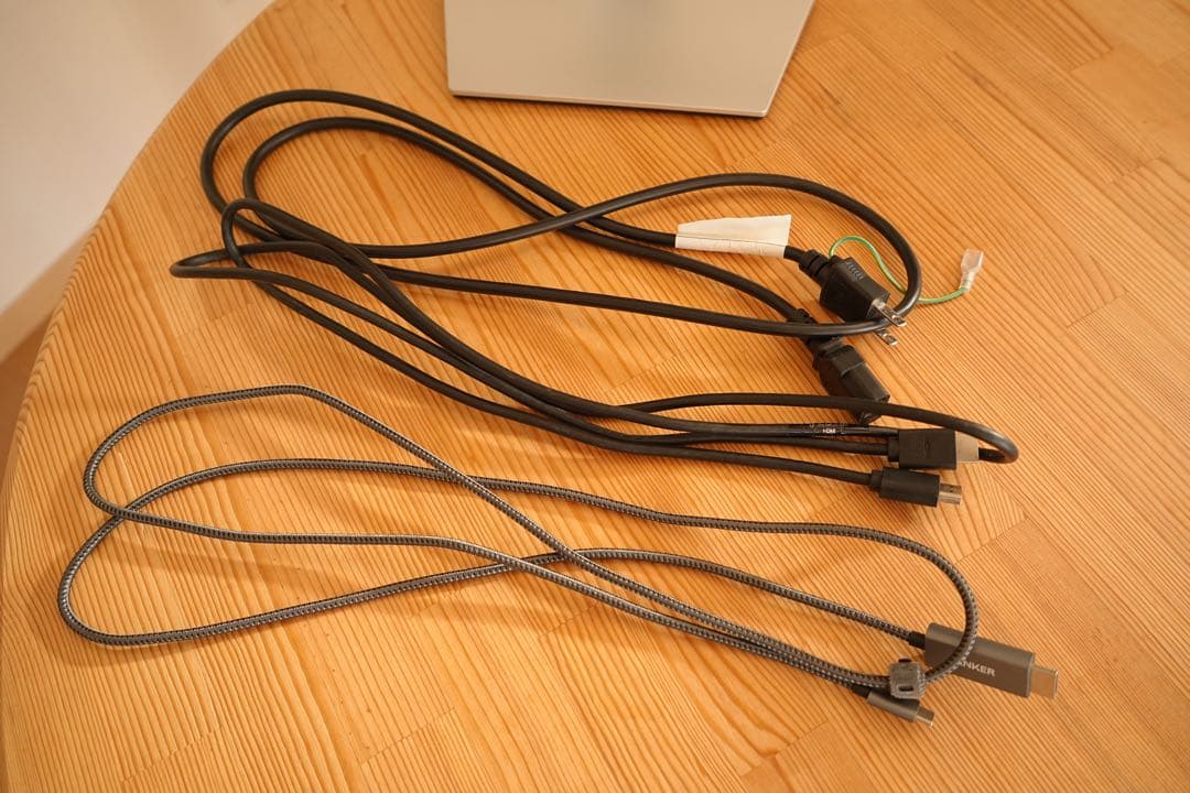 DELL デスクトップモニター：S2421H