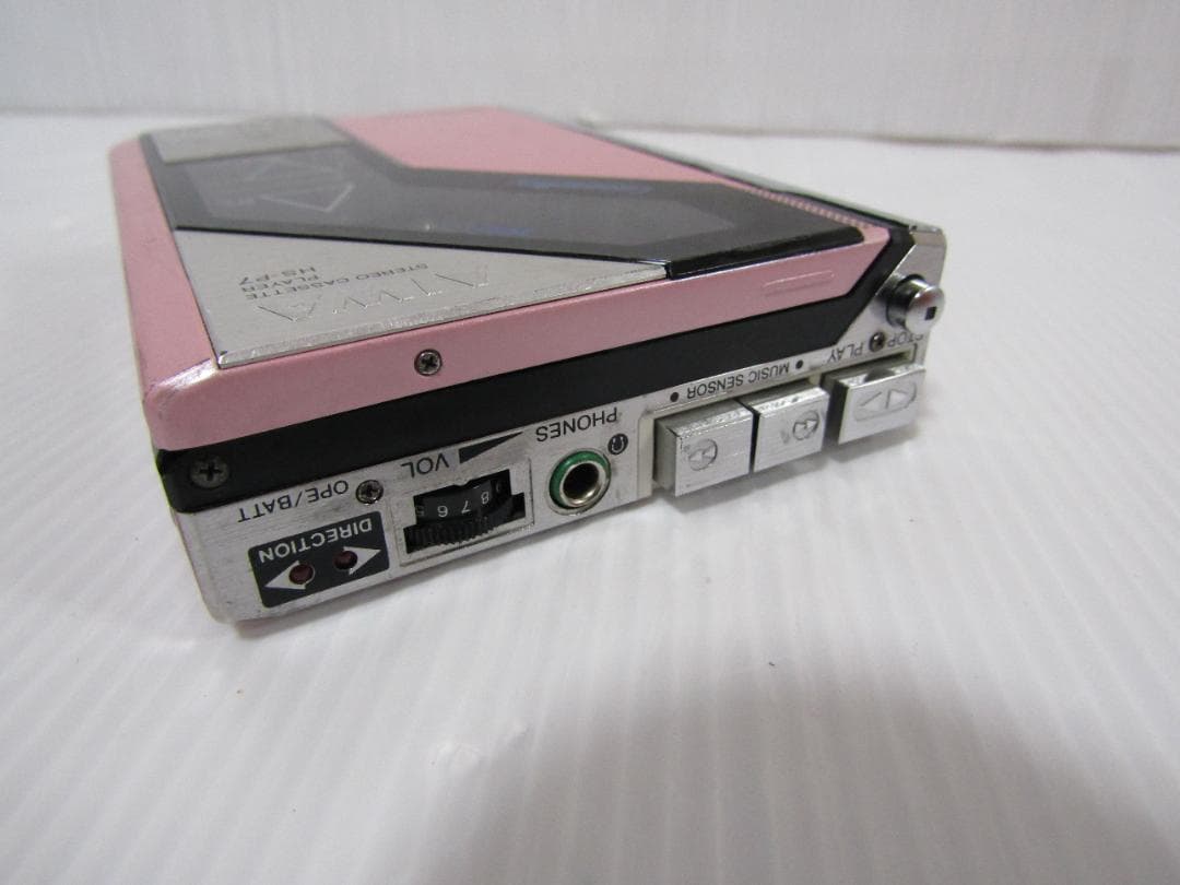 B0572 AIWA HS-P7 カセットプレーヤー(電源を確認しました)