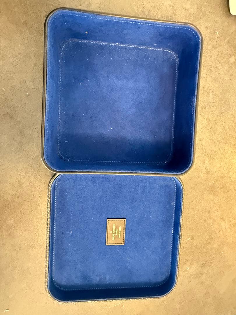 ルイ・ヴィトン トレイ