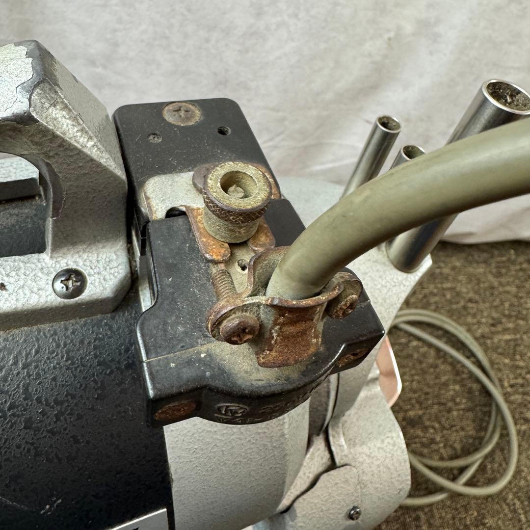 KM MACK 裁断機 カッティングマシーン