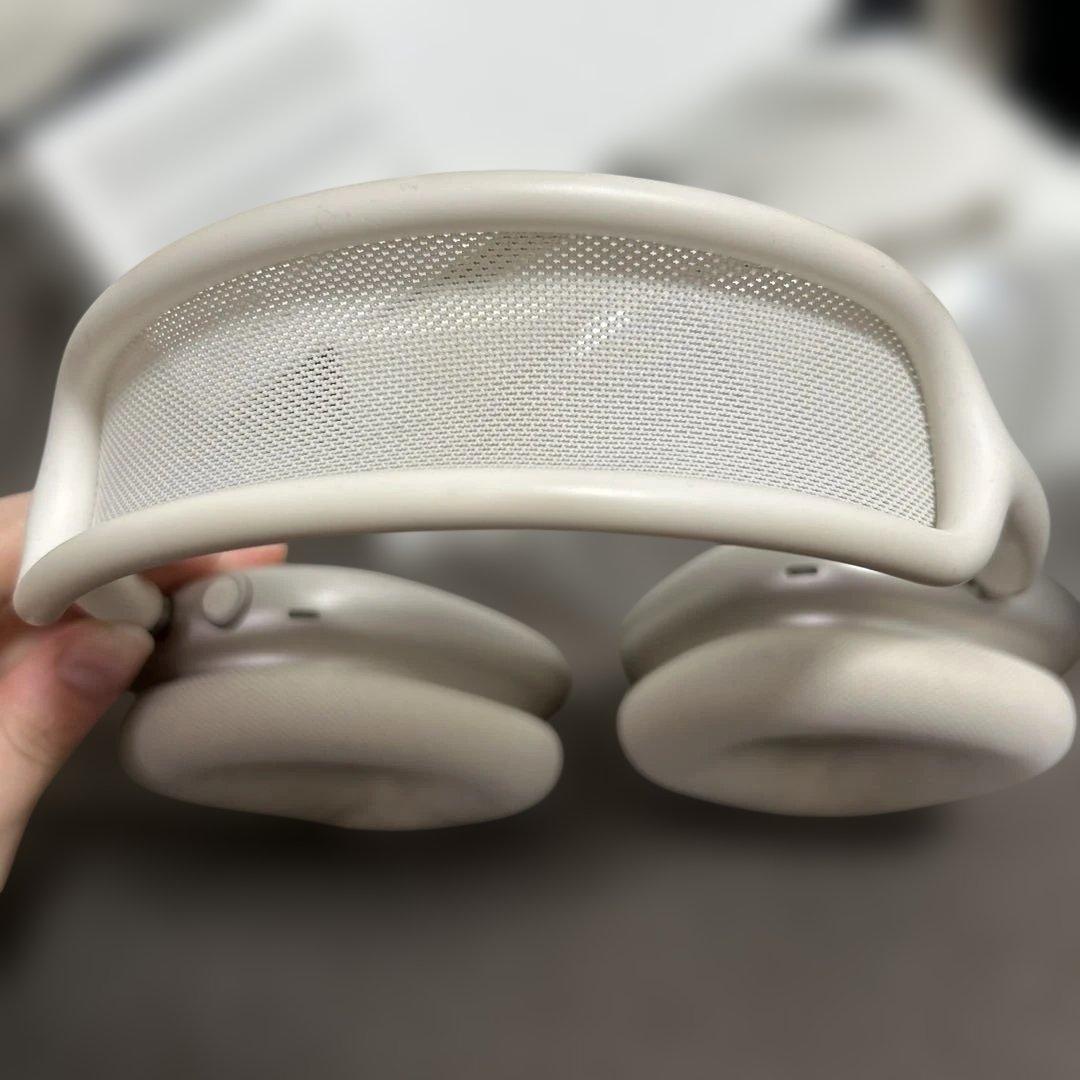 【AirPods Max シルバー】 グクサイン入り、ケース付き （24日まで）