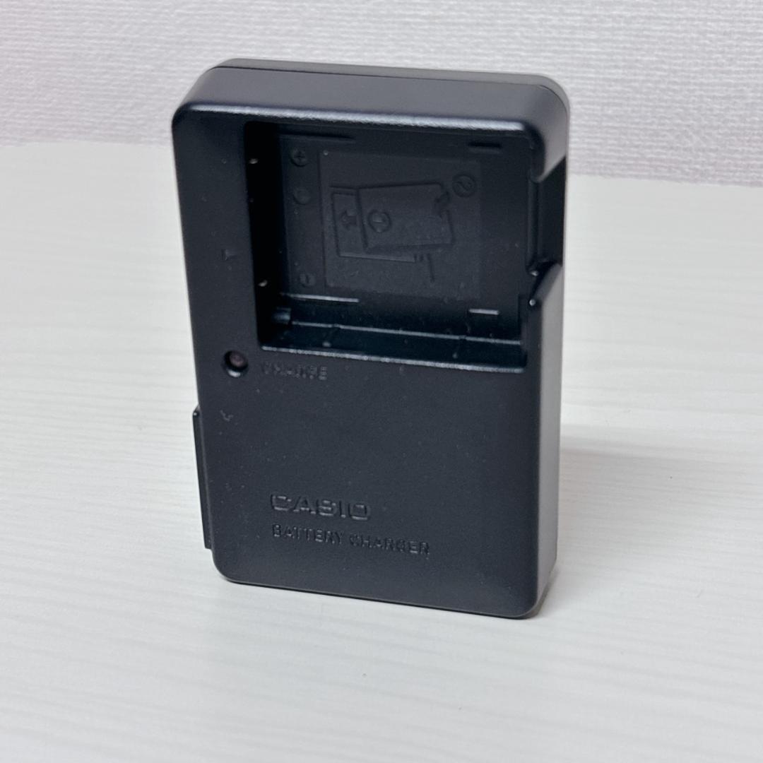 CASIO EX-Z37 14.1メガピクセル コンパクトデジタルカメラ