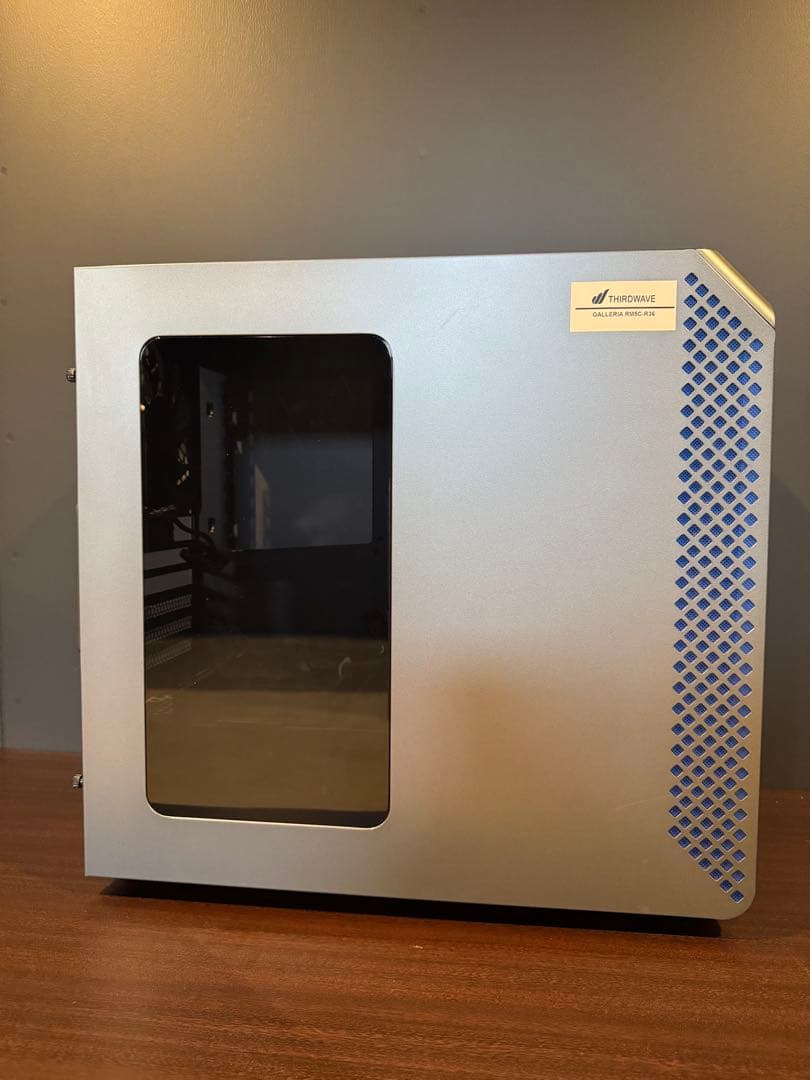 GALLERIA PCケース シルバー/ブラック　ミドルタワー