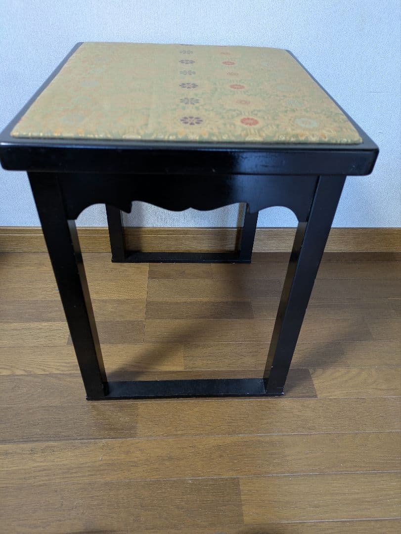 神前結婚式 新郎新婦椅子 神社 神職 神主 巫女 三々九度 祈祷 茶室調度品